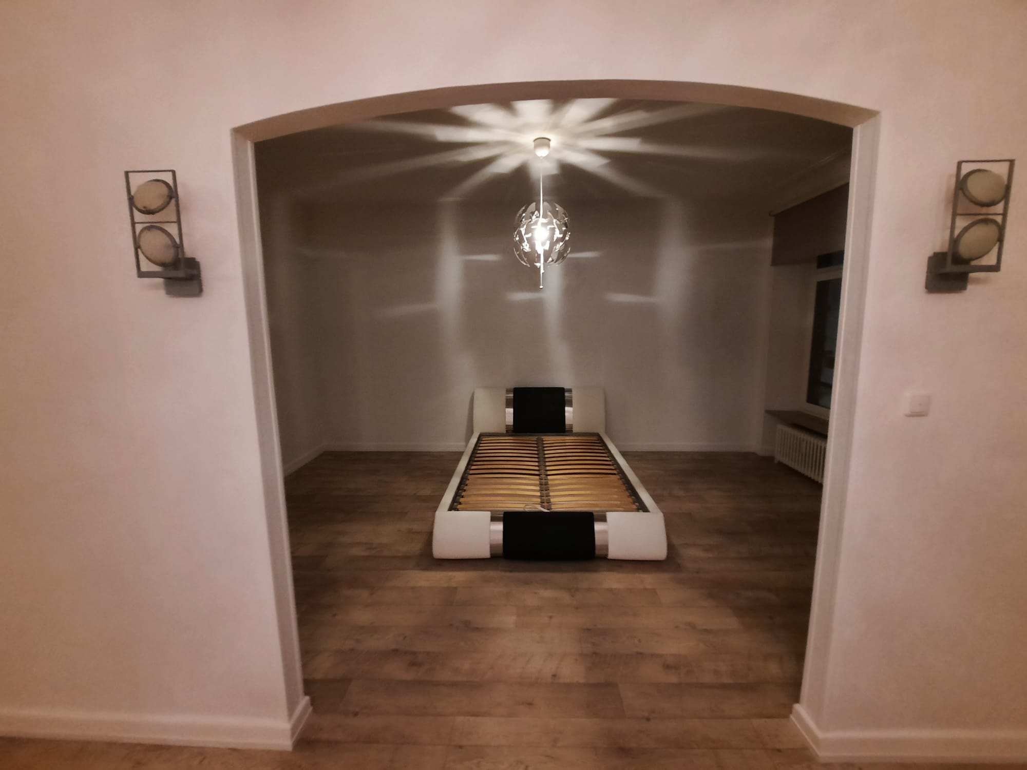 lit-etage-2-vue-a-travers-mur