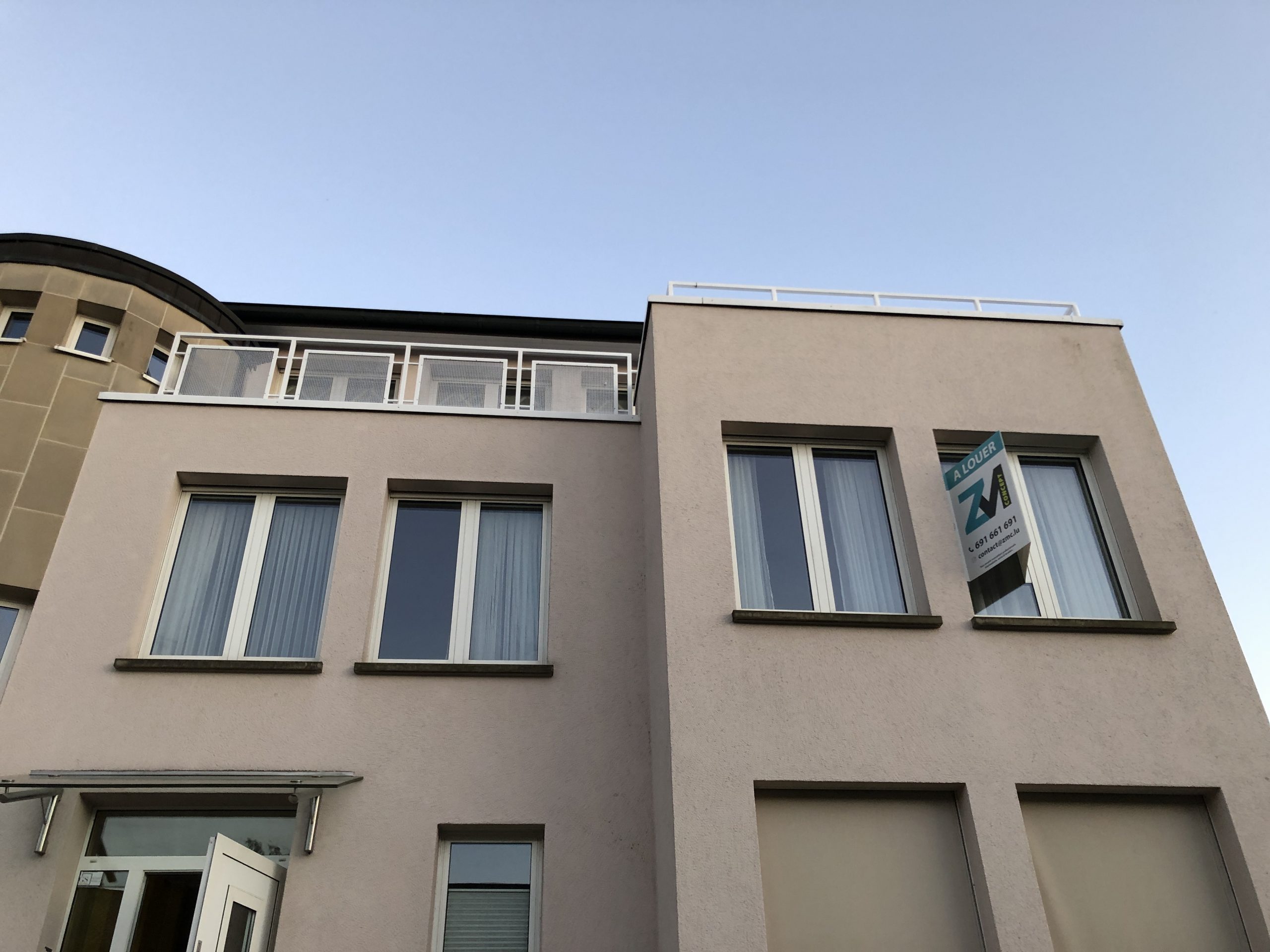 photo-exterieur-pancarte-ZM